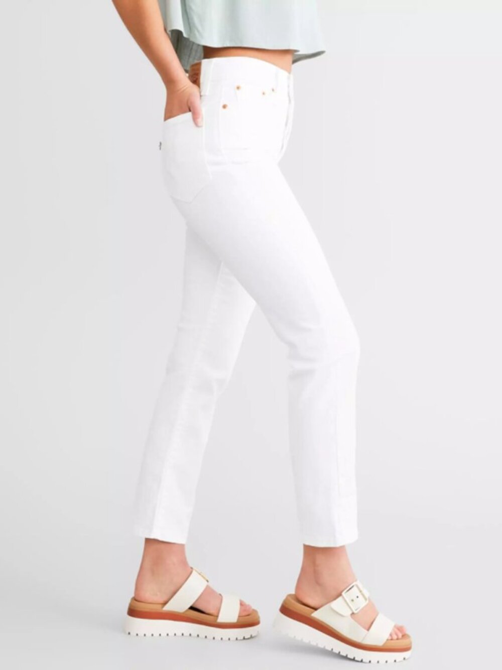 NWT Levi's Wedgie Straight Jeans - Size 25 x 28 - Naturally Good (White) - Picture 2 of 10